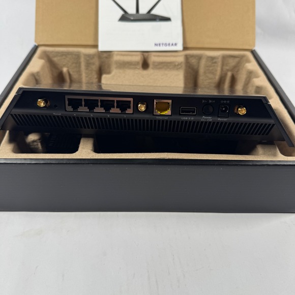 NETGEAR Nighthawk R7000 AC1900 Smart WiFi Router Complete In Box - Picture 6 of 6